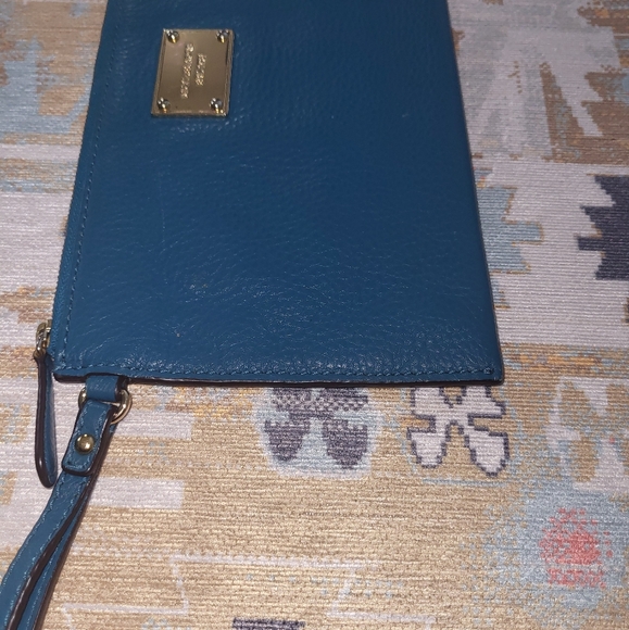 Michael Kors Soft Leather Clutch - Picture 10 of 16